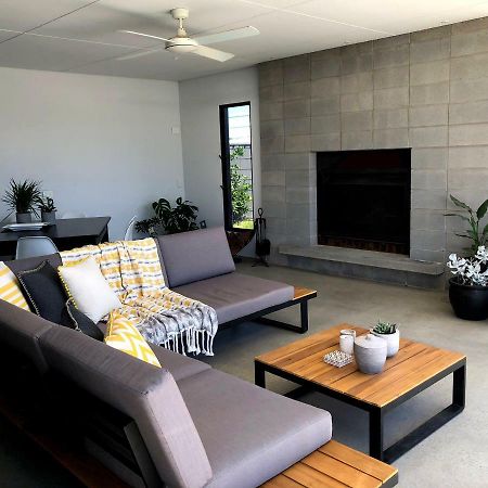 The Sinatra Holiday House - Couples Retreat Mulwala Exterior photo