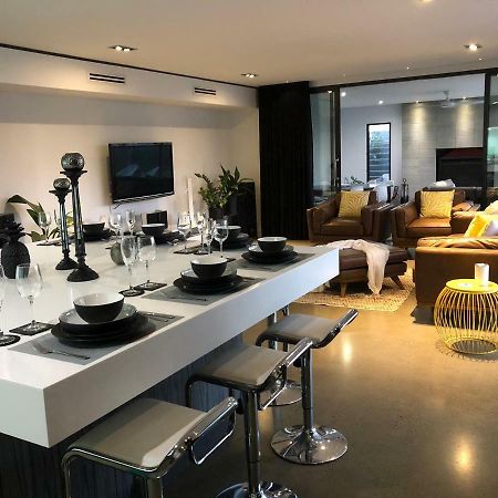 The Sinatra Holiday House - Couples Retreat Mulwala Exterior photo